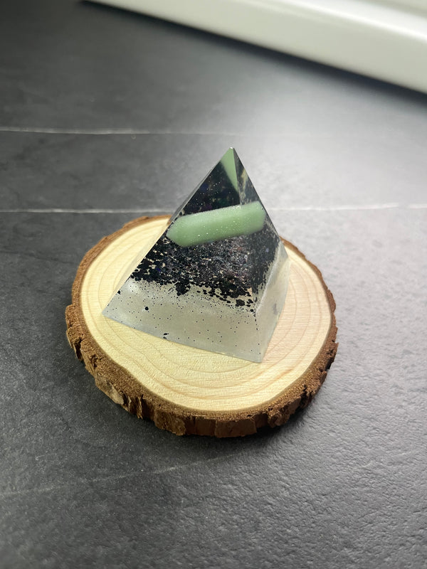 Pyramide avec aventurine